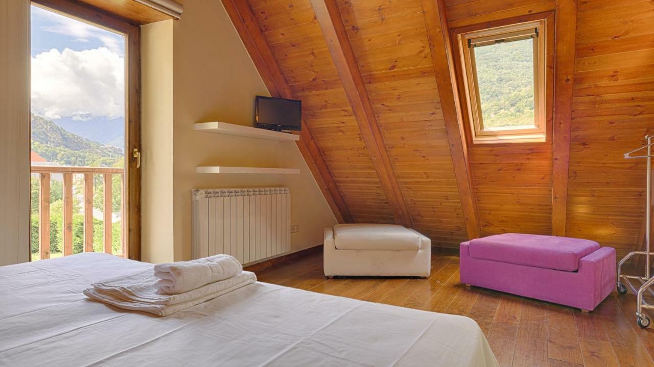Saplan Real Estate Termas Apartment Les Bagian luar foto